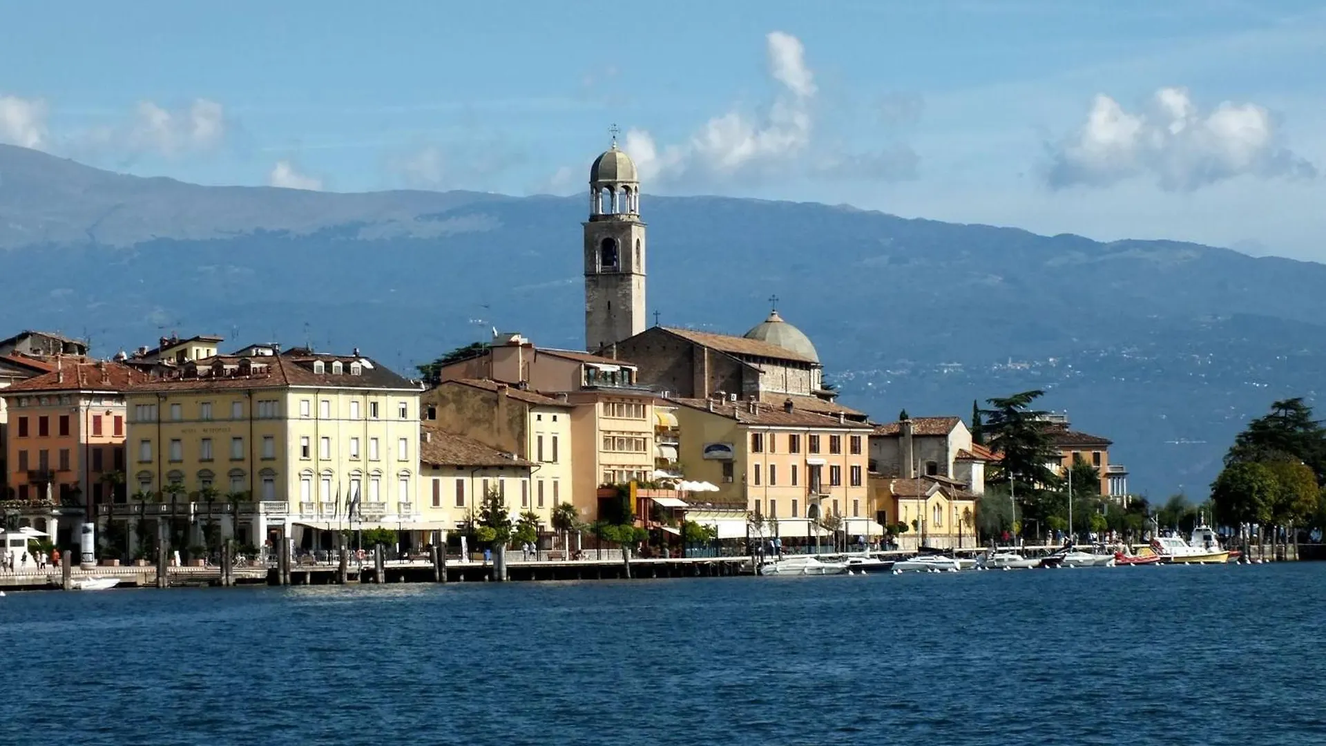 Wonderful Villa On The Garda Lake With Private Garden Salo Italy