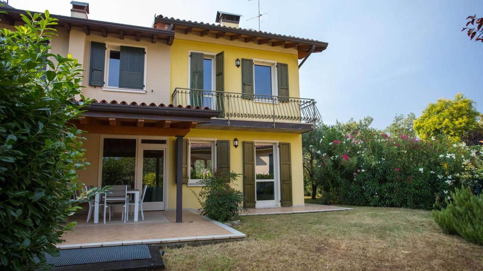 Wonderful Villa On The Garda Lake With Private Garden Salo
